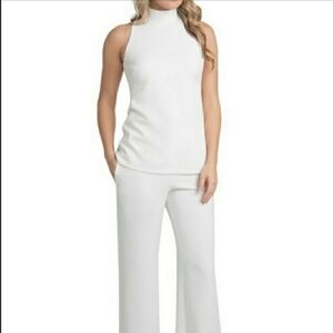 Black Halo Gardenia Top Size 2 NWT